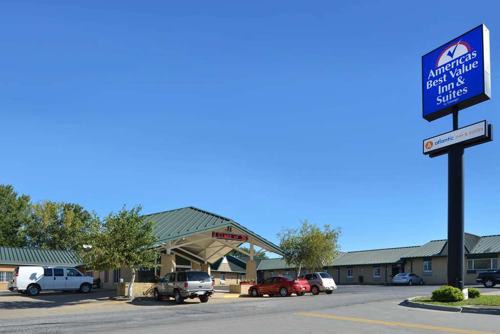 Americas Best Value Inn & Suites Atlantic Exterior photo