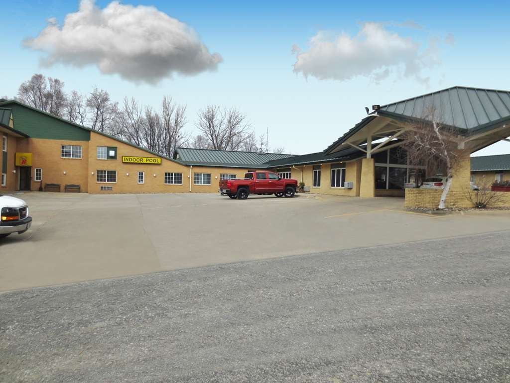 Americas Best Value Inn & Suites Atlantic Exterior photo
