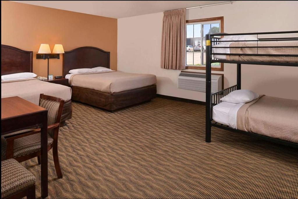 Americas Best Value Inn & Suites Atlantic Exterior photo